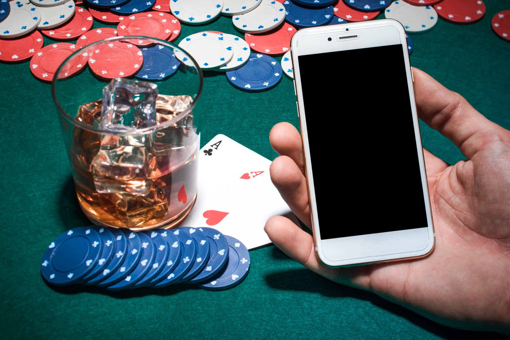 Is It Possible to Cheat at Online Casinos?